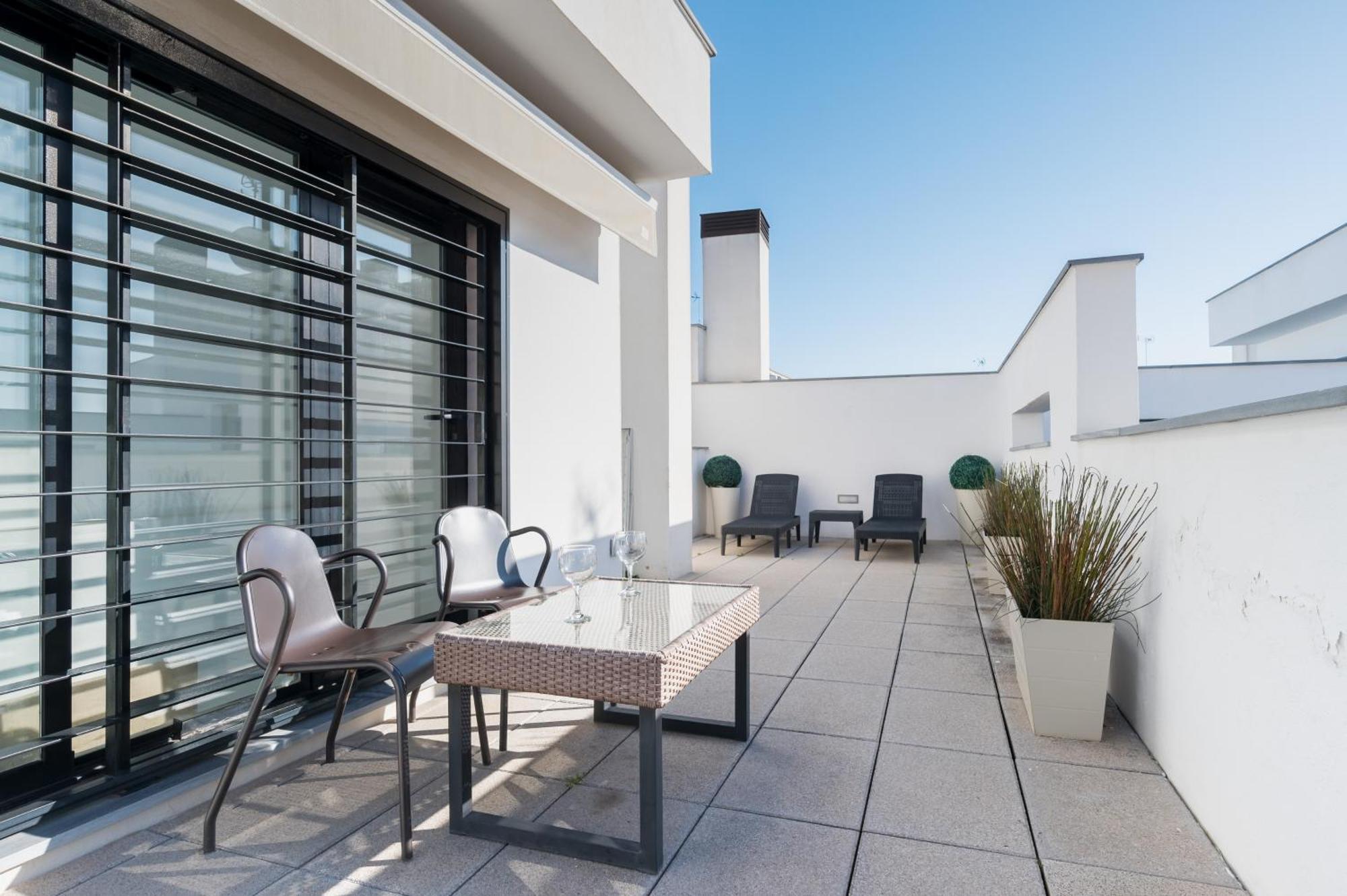 Attic With Terrace- 1Bd 1Bth- Corral Del Rey Apartment Seville Exterior photo