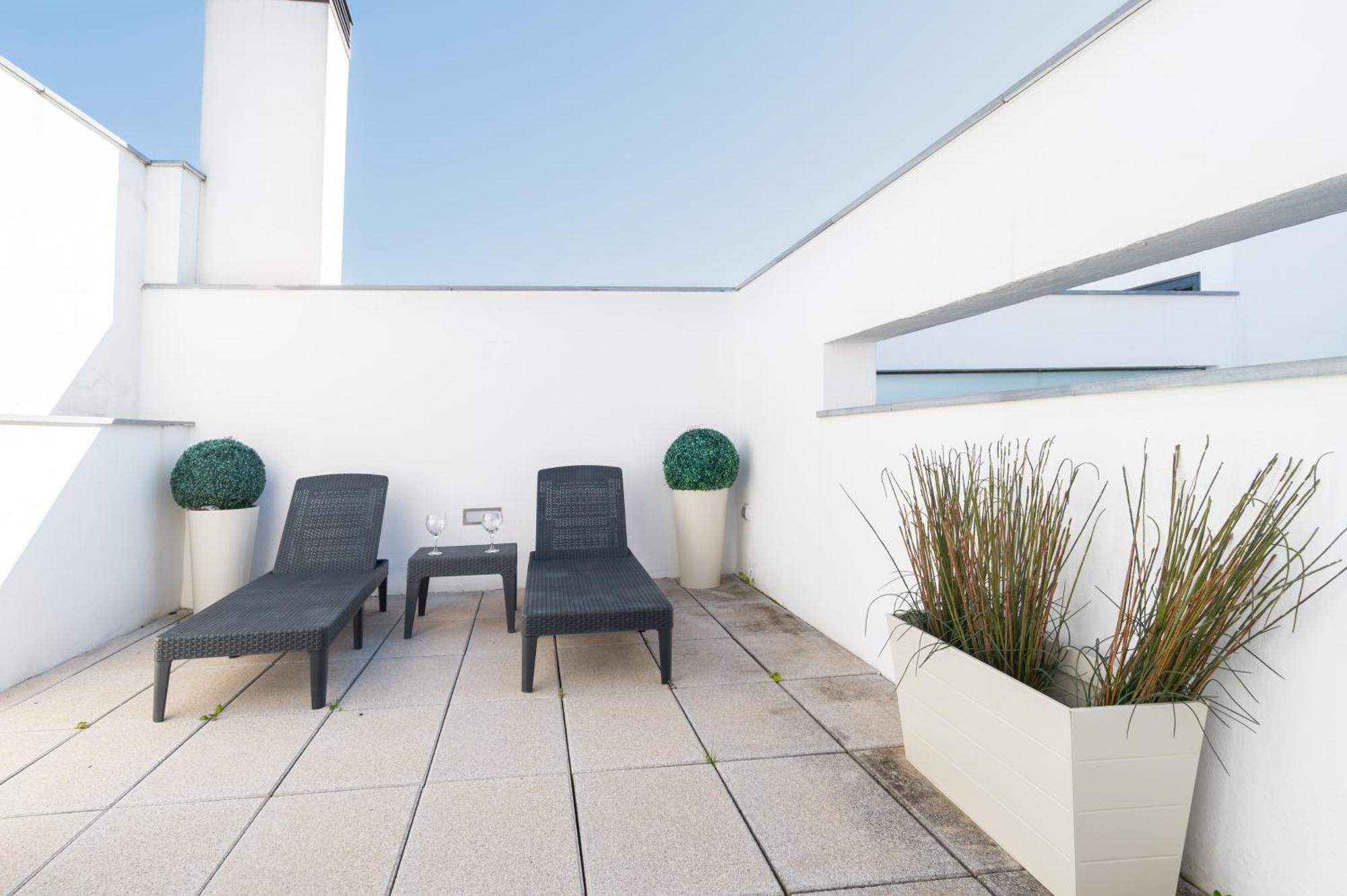 Attic With Terrace- 1Bd 1Bth- Corral Del Rey Apartment Seville Exterior photo